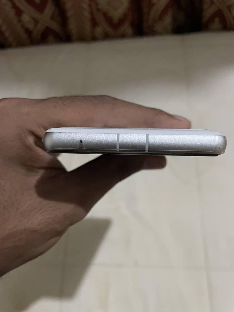 Google Pixel 7a 2