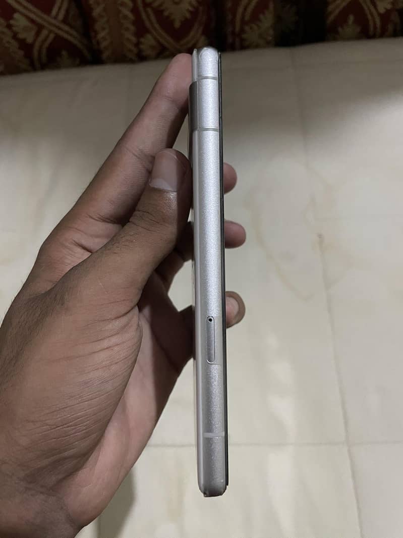 Google Pixel 7a 4