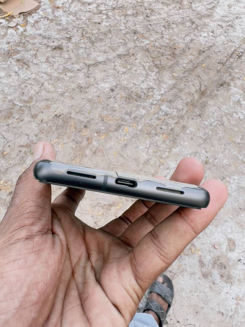 Google Pixel 7 4