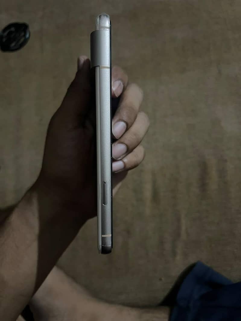 Google Pixel 8 3