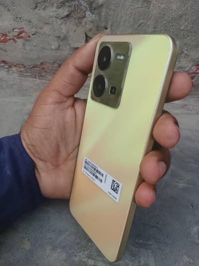 Vivo Y35 10 by 10 8+8/128 bhtrern battery time k Sath