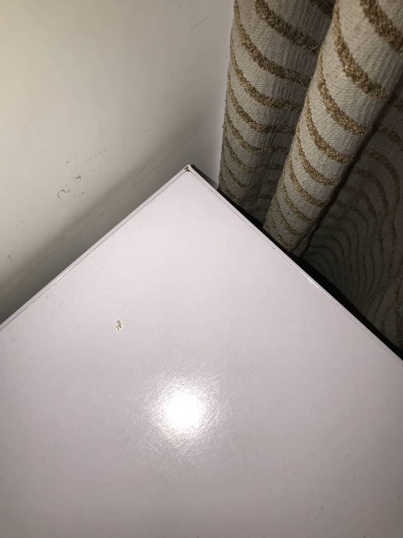 White table 3