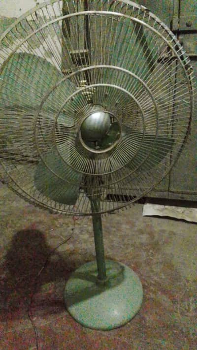 Pedestal Fan Genuine