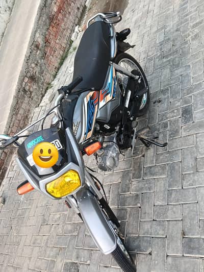 I want to sale Honda CD 70 Dream 03030046708