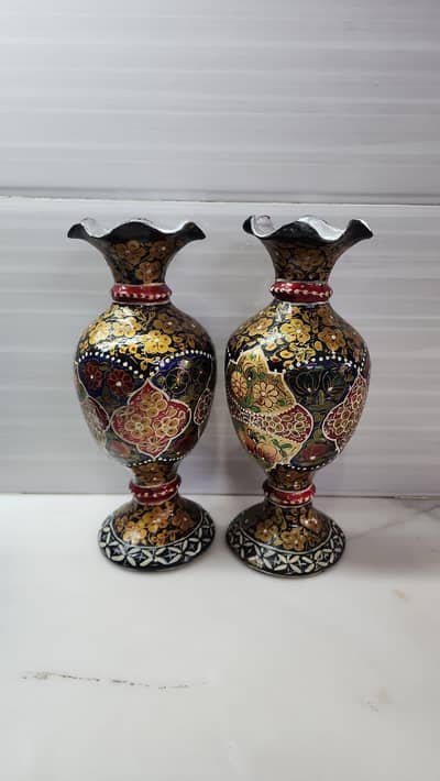 Pair of Decorative Flower Vases – Vintage Style