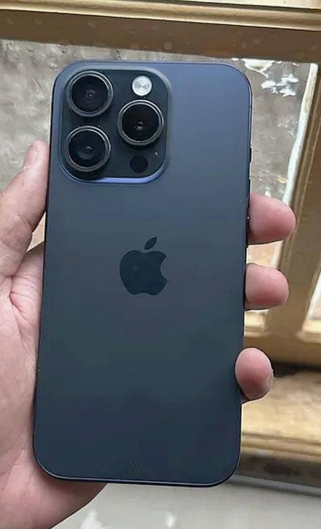 Apple iPhone 15 Pro/100 bettry helth%JV 0