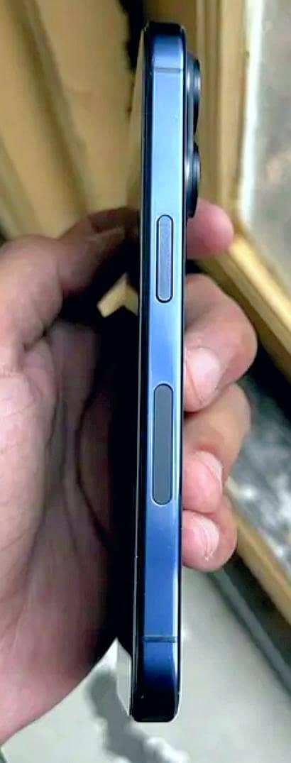 Apple iPhone 15 Pro/100 bettry helth%JV 2
