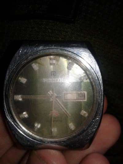 Ricoh watch 61293A cushionand green gradient to white dial