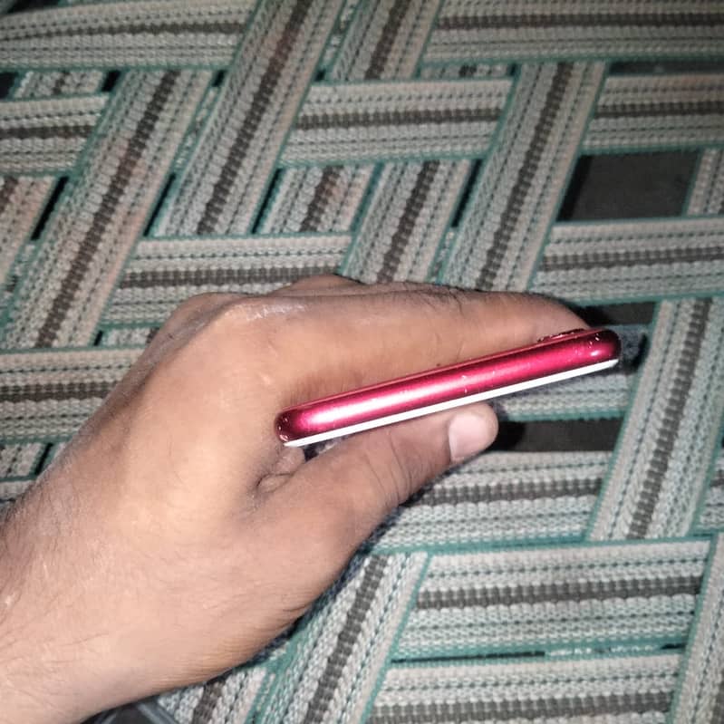 Apple iPhone 8 4