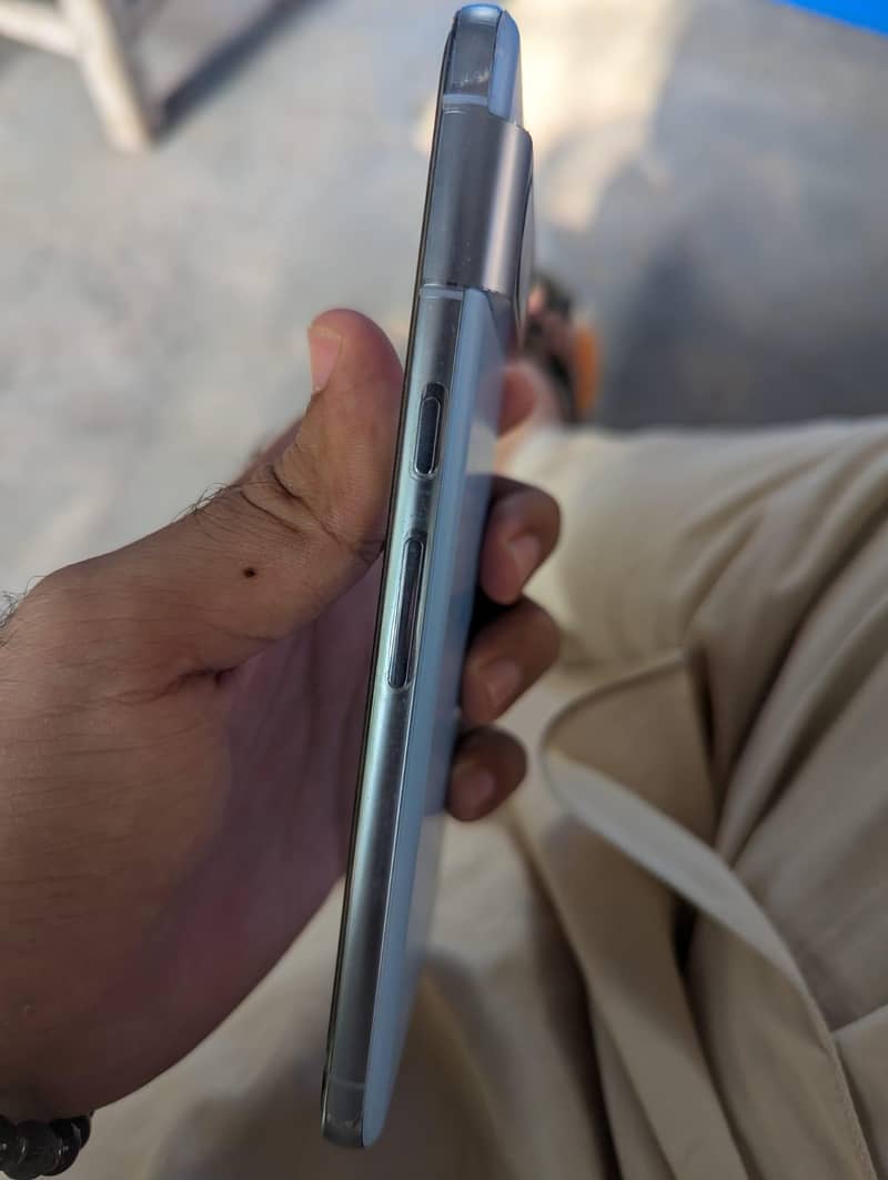 Google Pixel 8 Pro 3