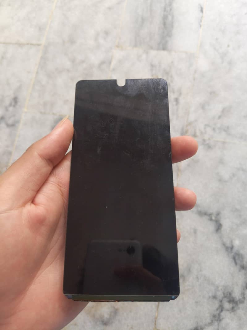 Aquos Sharp R3 0