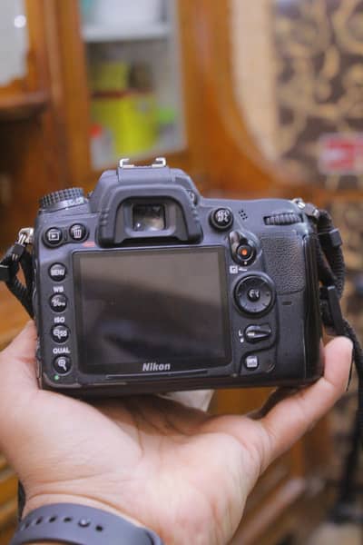 Nikon D7000 + 18/105mm Lens