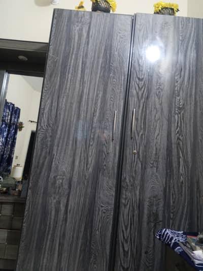 Almirah 1big wardrobe 1small