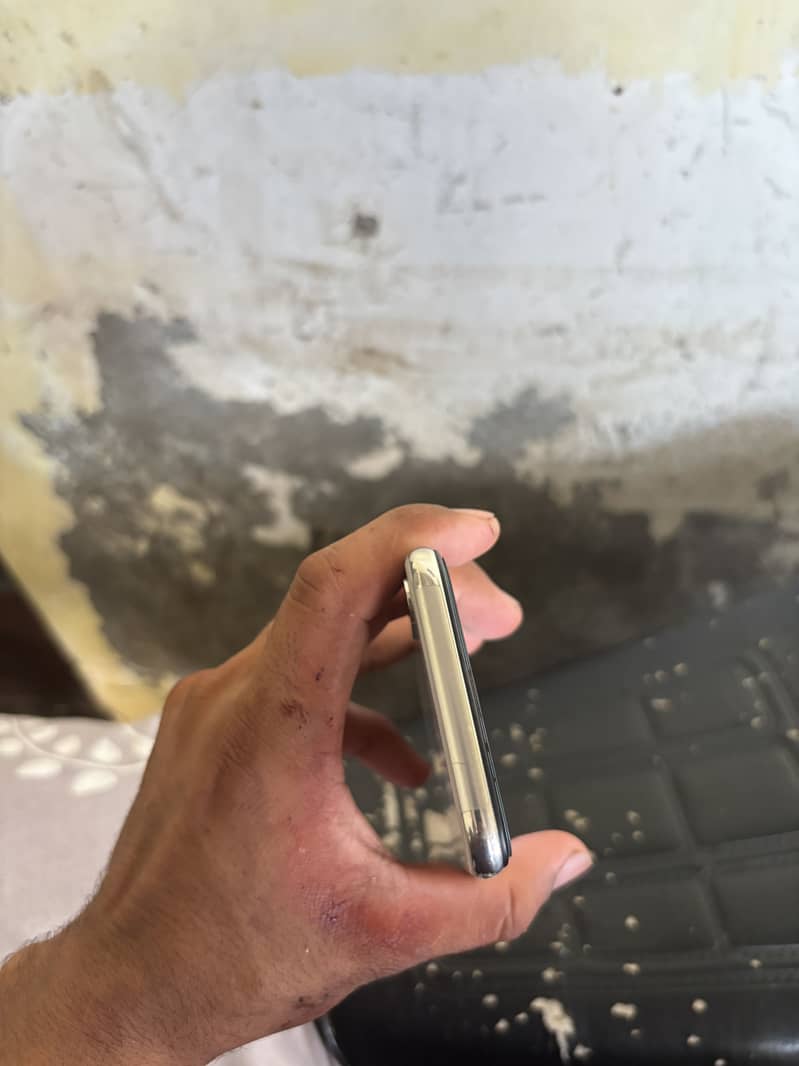 Apple iPhone X 0
