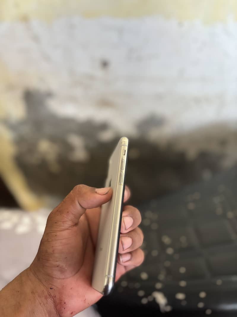 Apple iPhone X 2