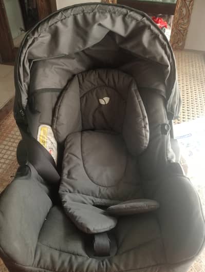 baby car seat in new condition