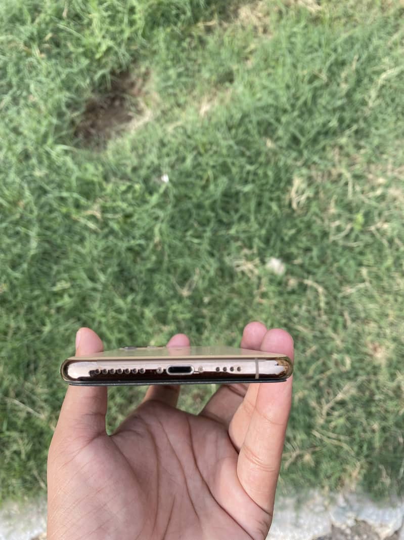 Apple iPhone 11 Pro Max 5