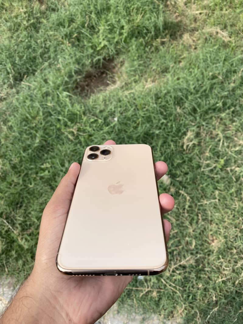 Apple iPhone 11 Pro Max 6