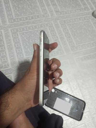 Apple iPhone XR