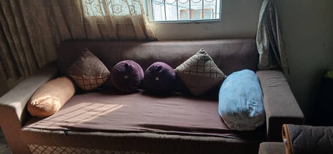 5 seater sofa set with table