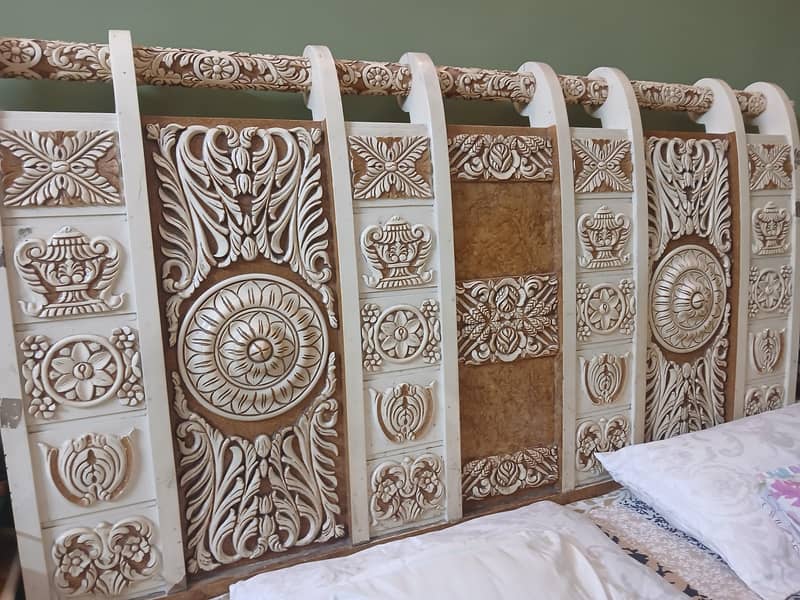 Bed with side table and dressing table 1