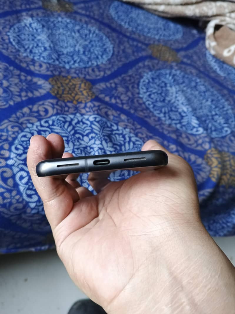 Google Pixel 8 2