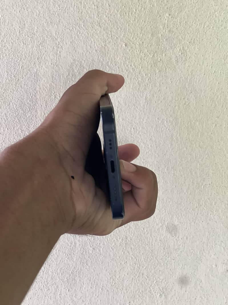 Apple iPhone 12 5