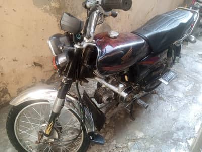 Honda CD 70 2009 model good condition arjent sale