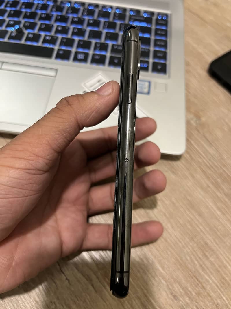 iPhone X 1