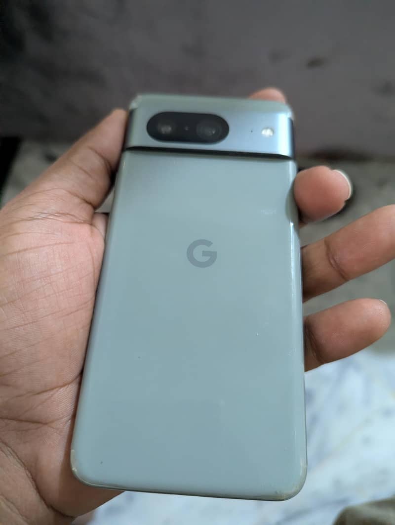 Google Pixel 8 1
