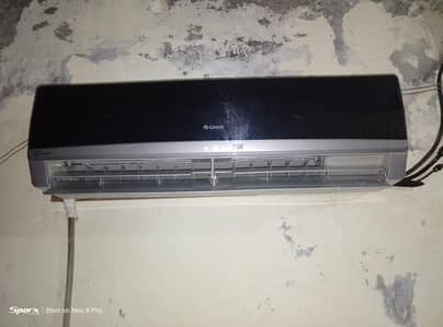 Gree 1.5 Ton DC Inverter Heat Cool