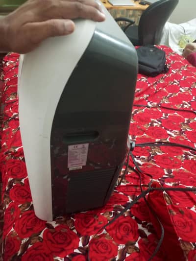 10 by 10 condition hai 1 ton AC with excellent cooling