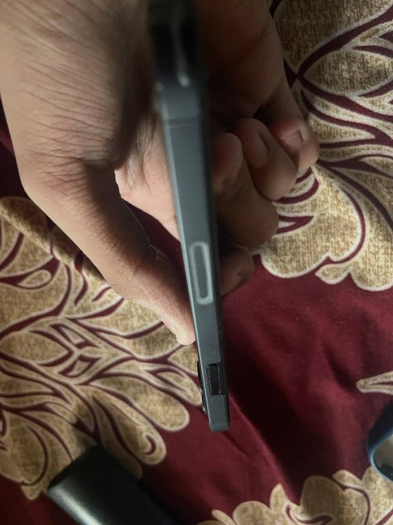 Apple iPhone 12 5