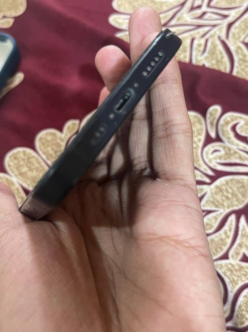 Apple iPhone 12 10