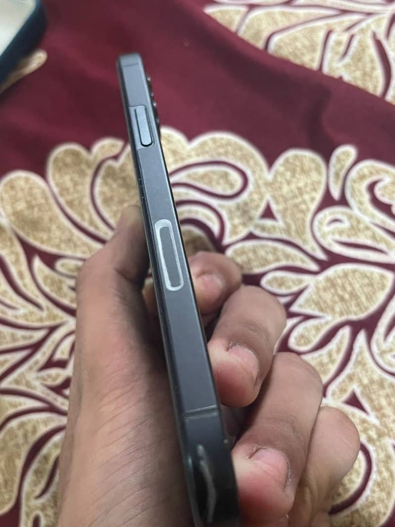 Apple iPhone 12 16