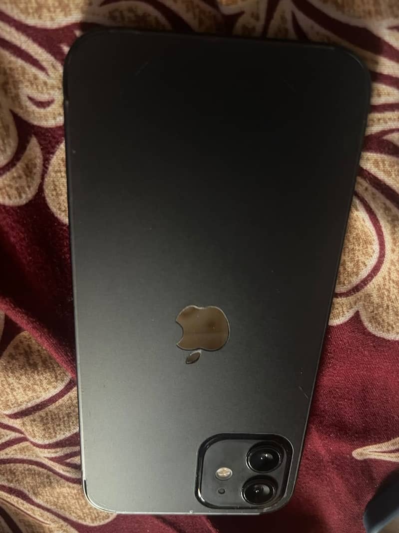 Apple iPhone 12 17