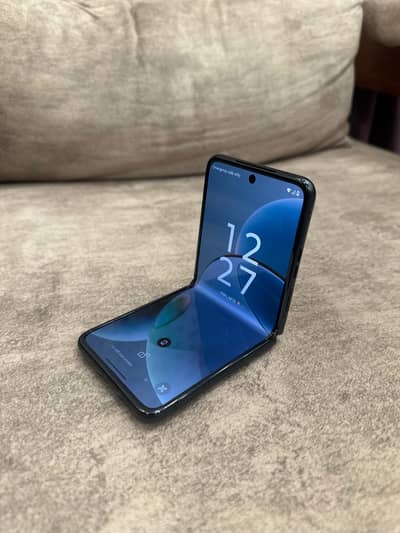 Motorola Razr 40 — 128GB, Sage Green