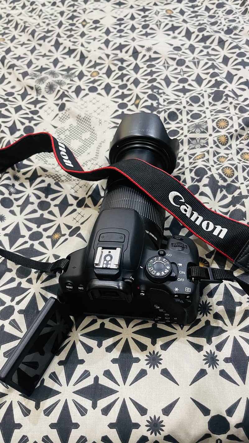 DSLR 700D 0