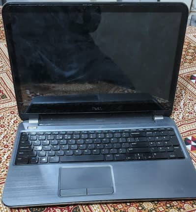Dell laptop core i7 3rd gen tuch screen 9/10 with charger