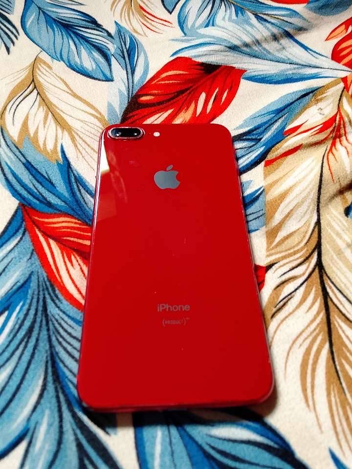 Apple iPhone 8 Plus 1