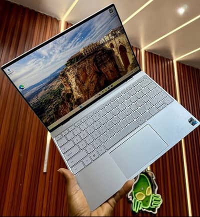 Dell XPS 13 9315 – Intel Core i7 12th Gen (16GB LPDDR5)