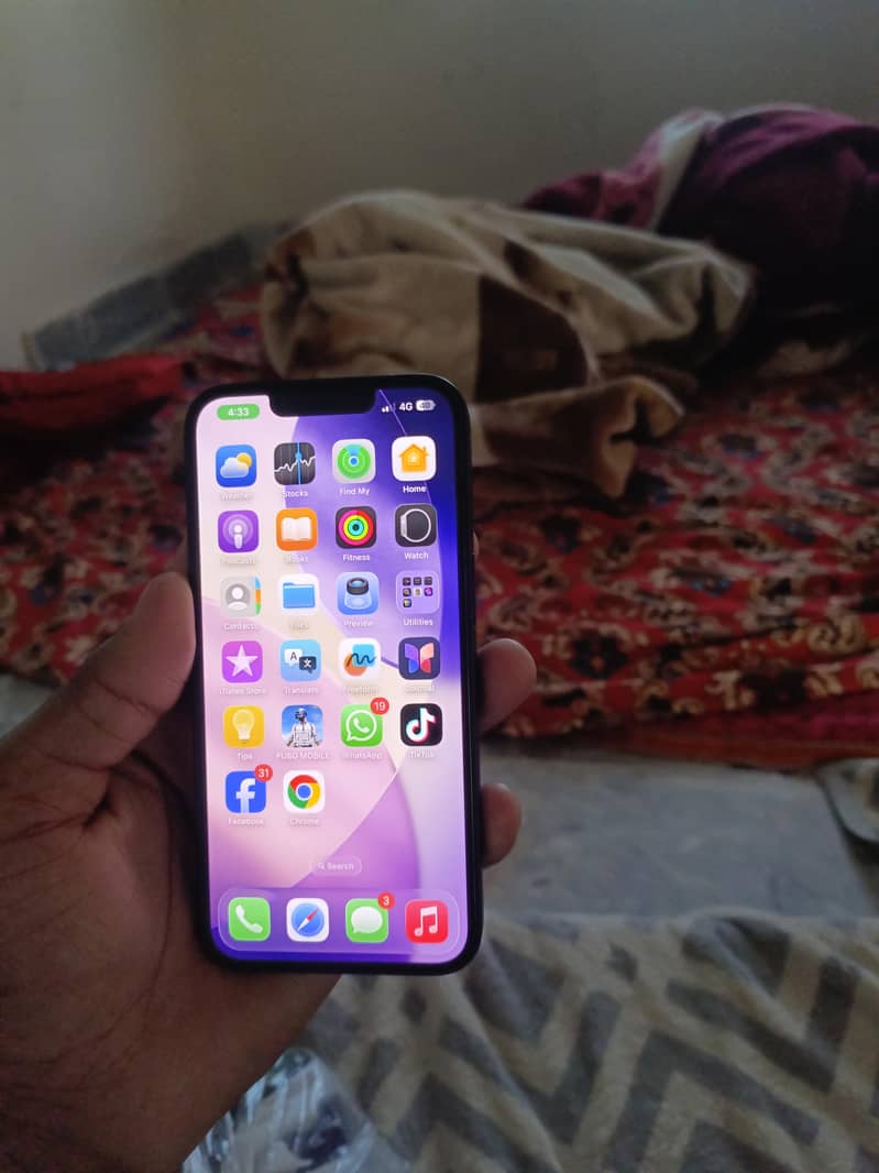 Apple iPhone 13 2