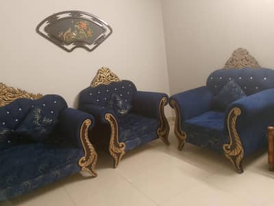 5 seater sofa set with table