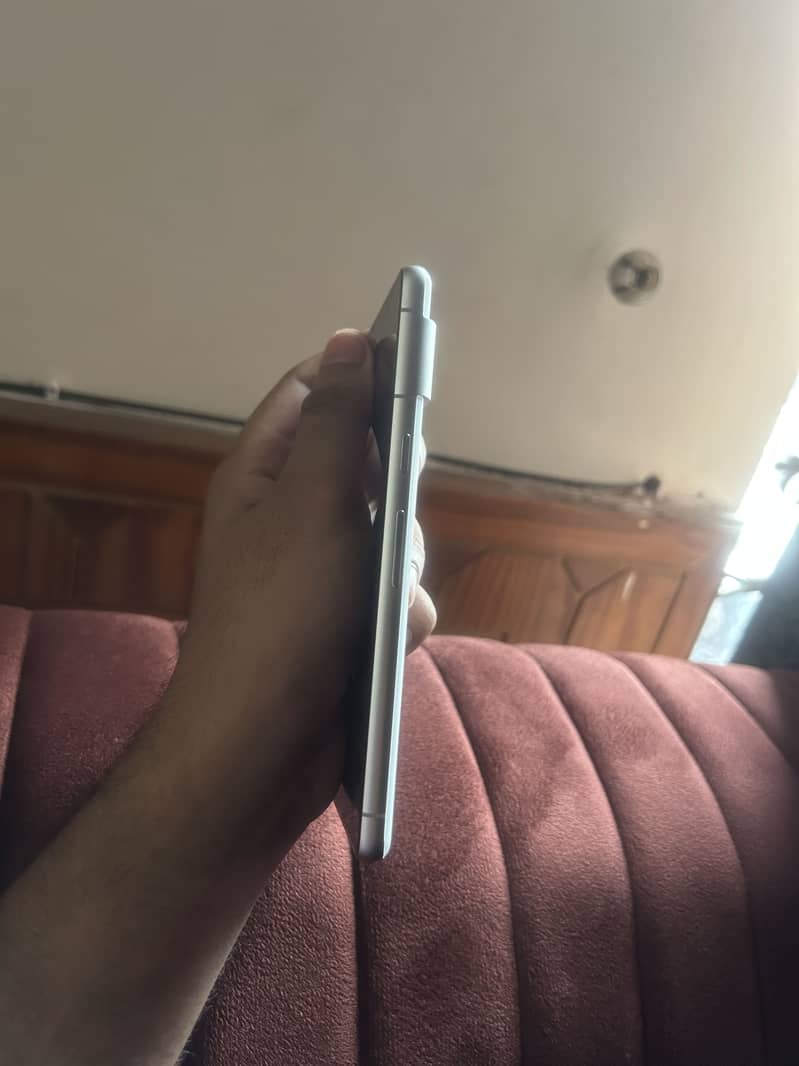 Google Pixel 7 5