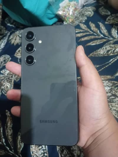 Samsung Mobile S24 fE