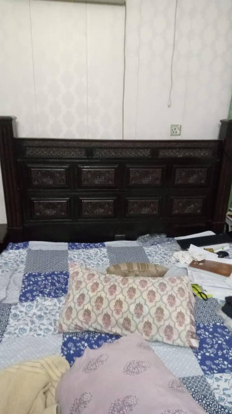 Bed set with Dressing Table 0