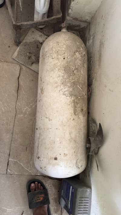 CNG Cylinder with Kit