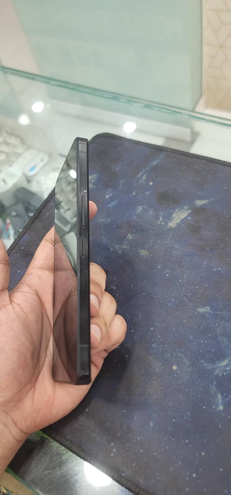 Sharp Aquos R7 1
