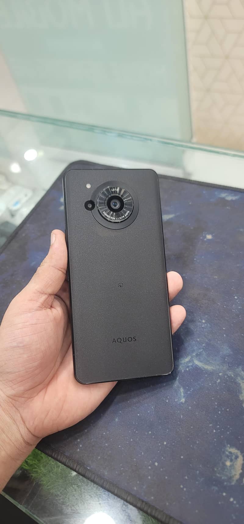 Sharp Aquos R7 4
