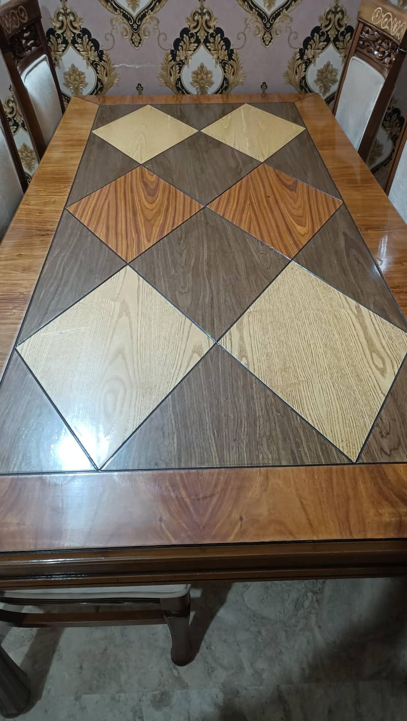 Dining table & chairs 3